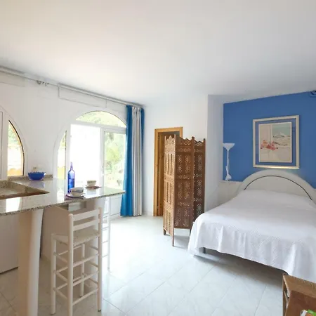 Cd007a - Private Apartment, Private Pool, Sea Views * בגור